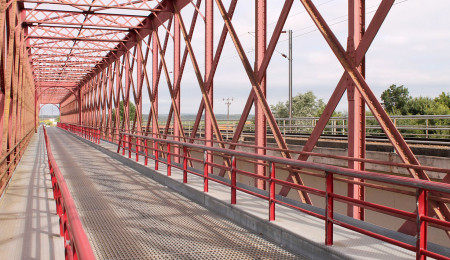 Ponte Ferroviária D. Amélia